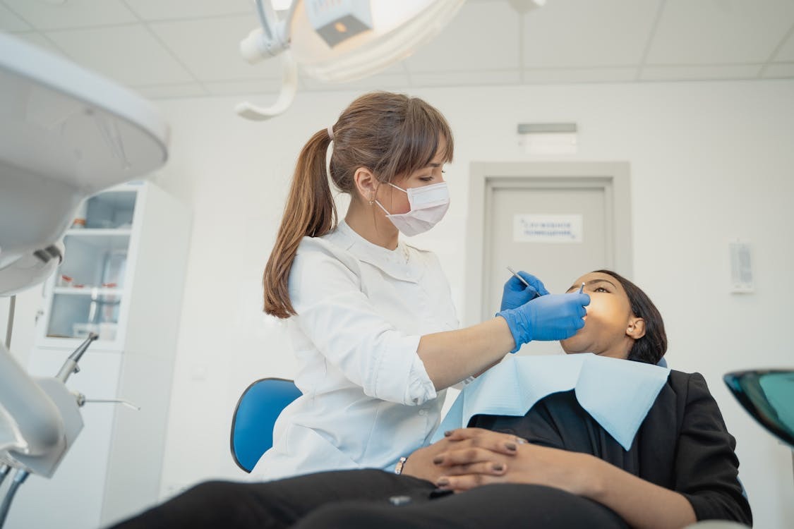 dentist bayview village